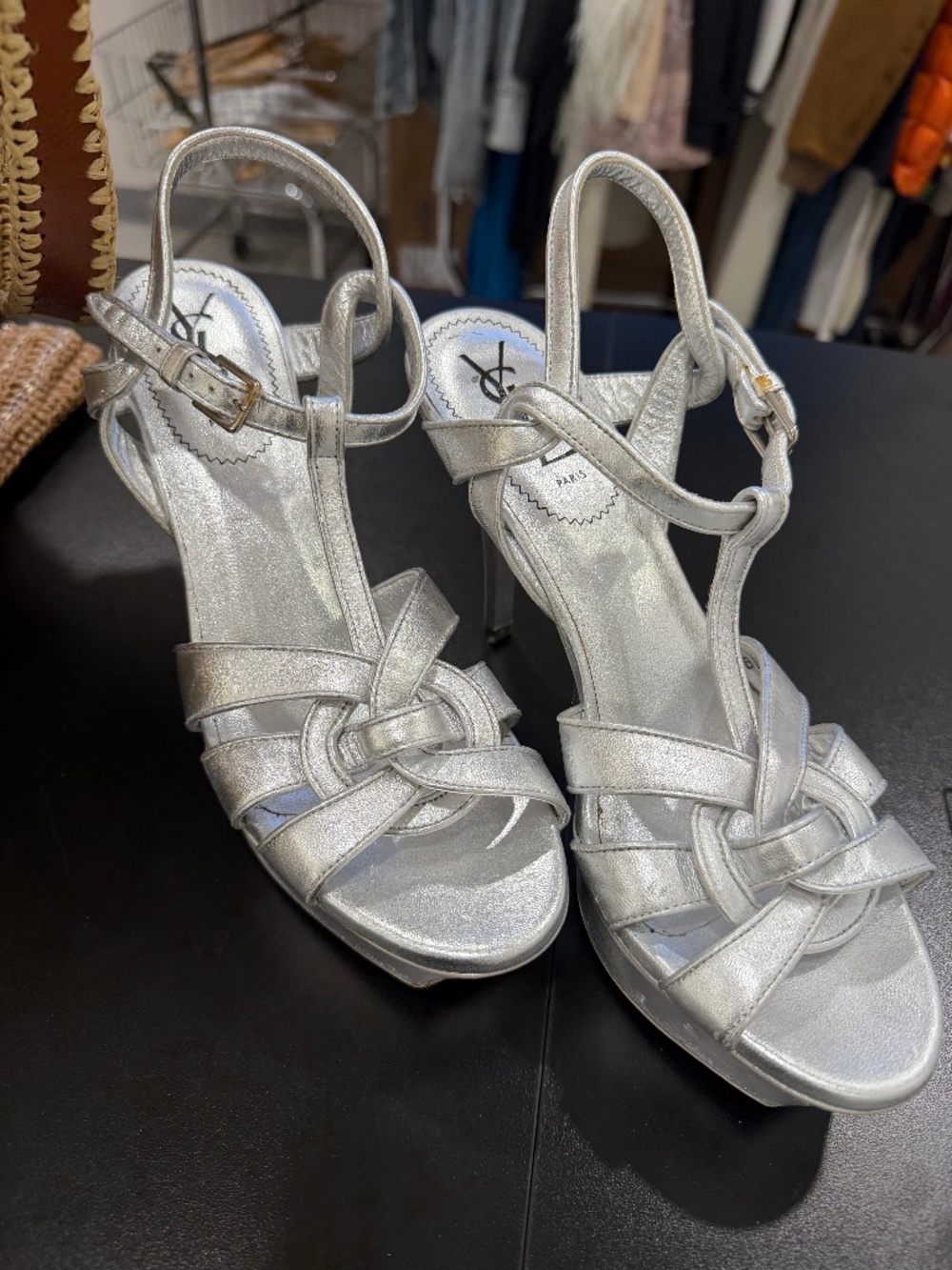 YSL Tribute platform - Picture 1 of 1